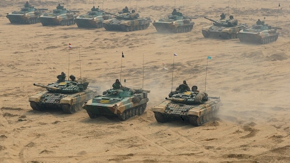 Tanks participate in an earlier India-Russia joint military drill at the Mahajan Field Firing Range in Rajasthan around 900 kilometres from Ahmedabad. (SAM PANTHAKY/AFP/GettyImages)&nbsp;