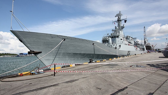 Pakistan Navy frigate F-22P Zulfiquar. 
(Mak Hon Keong/Wikipedia) 

