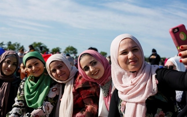 Muslim women taking a Selfie (PTI)