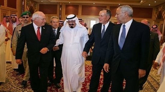 Former US vice-president Dick Cheney walks with King Abdullah, former president George H W Bush, and former secretary of state Colin Powell during a retreat at King Abdullah’s Farm in Riyadh. (White House photo by DavidBohrer)