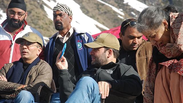 Rahul Gandhi Is Wrong – Selfies ‘Generate’ Employment In India, Not China