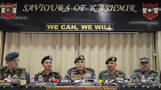 General Officer Commanding (GOC) of 15 Corps Lt Gen J S Sandhu (C) during a joint press conference with police and CRPF, on 19 November 2017 in Srinagar, India. (Waseem Andrabi/Hindustan Times via Getty Images)