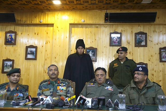 Footballer-turned-terrorist Majid Khan surrenders before security forces. (Waseem Andrabi/Hindustan Times via Getty Images)