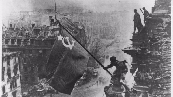 

Rise And Fall Of Communism: Scathing Indictment Of A Tragic Mistake