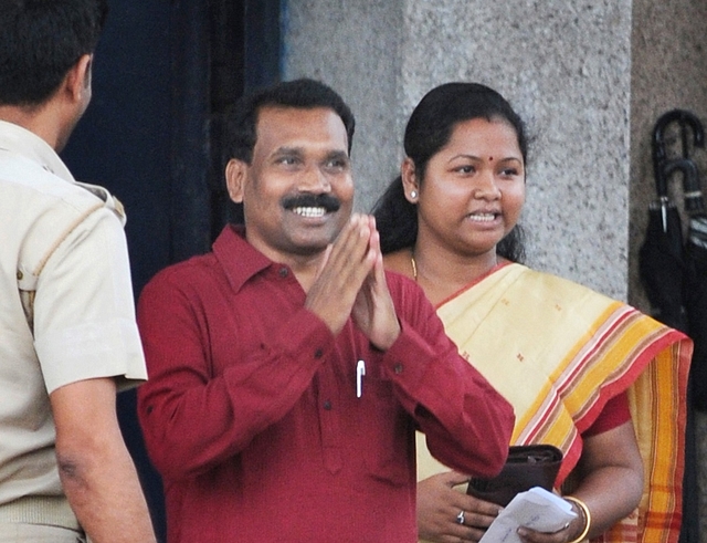 Former CM of the State Madhu Koda along with his wife Geeta Koda after his release on bail in corruption cases.(Parwaz Khan/Hindustan Times via Getty Images)