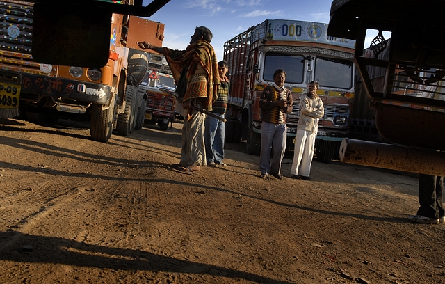 Trucks on the Mumbai-Agra National Highway (Abhijit Bhatlekar/Mint via Getty Images)  