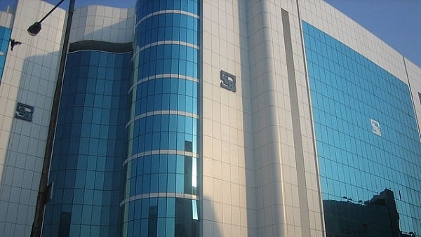 SEBI Bhavan, Mumbai headquarters (Jimmy Vikas/Wikimedia Commons)