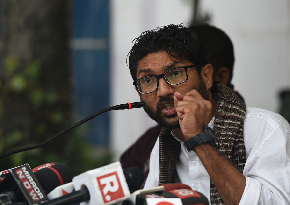 Jignesh Mevani Attempts A Shehla Rashid In Chennai, Asks For Republic TV’s Mic To Be Removed, Media Walks Out Instead