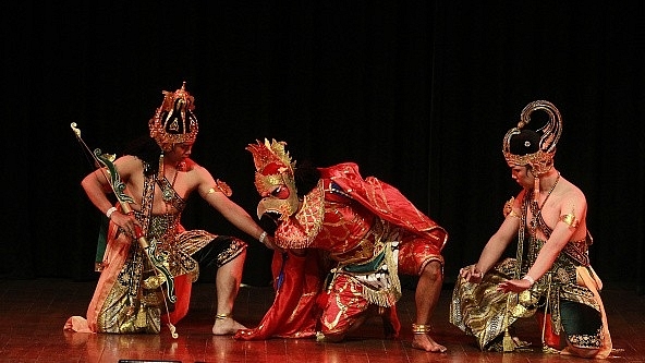 Artists perform the Indonesian Ramayan. (Sanjeev Verma/Hindustan Times via Getty Images)