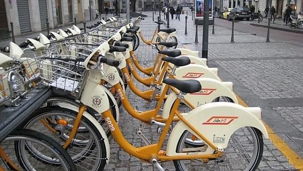 Rent A Bike, Catch A Train: Two-Wheelers As Last-Mile Connectivity To Mass Transit