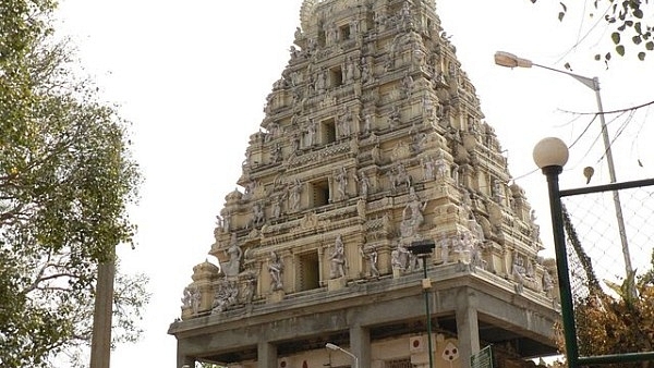 Outside the Bull Temple, Bengaluru (Marc Smith/Flickr/Wikimedia Commons)