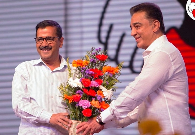 Kamal Haasan (R) with Arvind Kejriwal. (pic via Twitter)