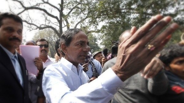 TRS chief K Chandrasekhar Rao pitches for a “third front” in national politics. (Arvind Yadav/Hindustan Times via Getty Images)