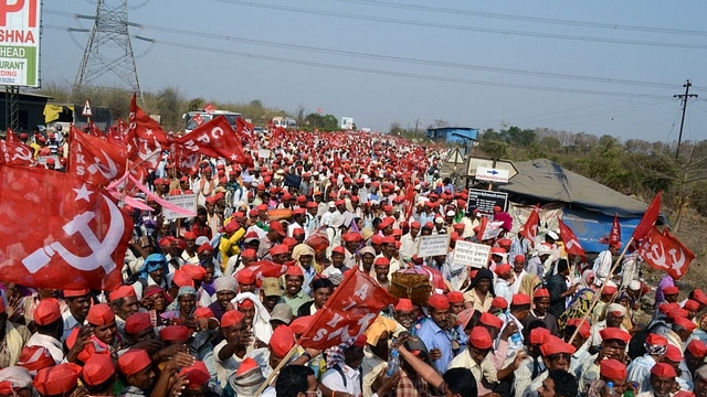 Communists marching from Nashik to Mumbai (Rishikesh Choudhary/Hindustan Times via GettyImages)