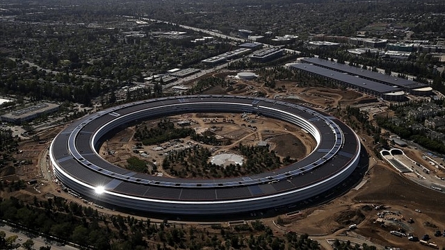 The Apple Park in Cupertino, California (Justin Sullivan/Getty Images)