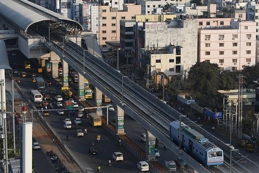 Cantilever design on the Hyderabad Metro (Twitter)