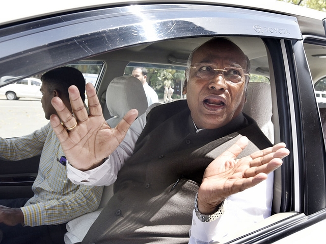 Leader of the opposition in Lok Sabha, Mallikarjun Kharge, in New Delhi.&nbsp; (Sonu Mehta/Hindustan Times via GettyImages)&nbsp;