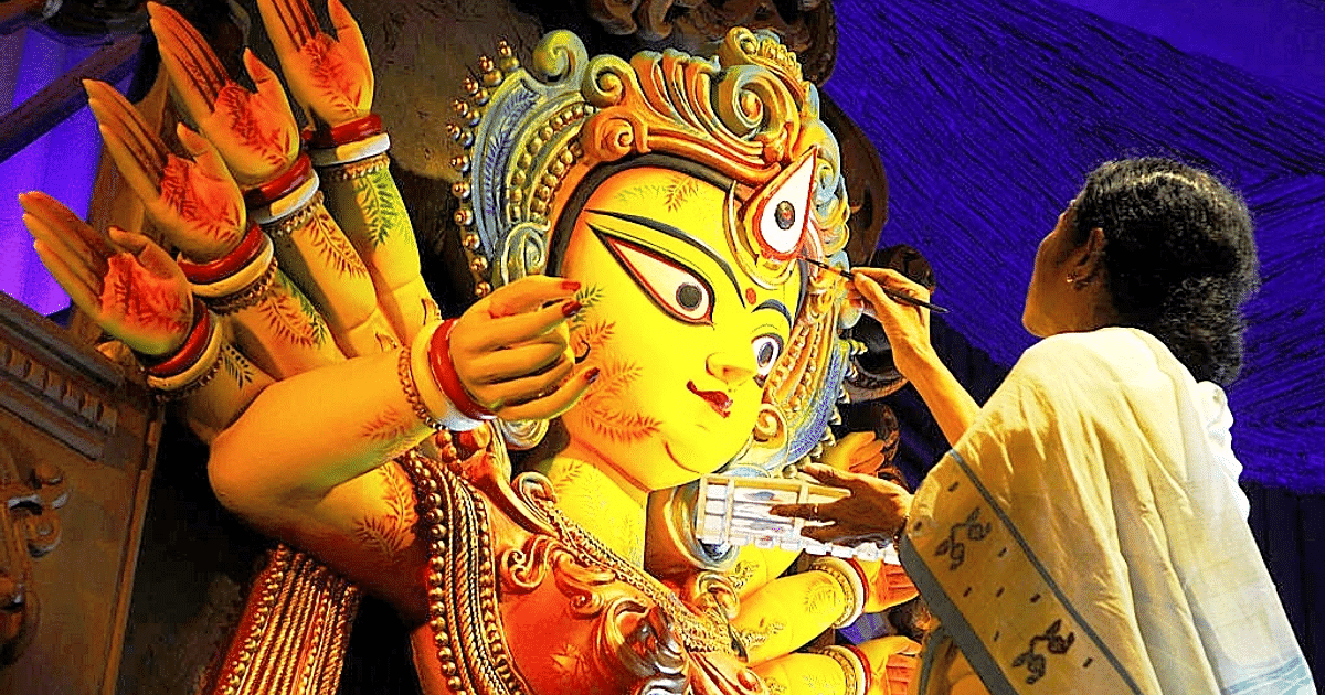 দুর্গাপুজো চাঁদা এবার এক লক্ষ! মাসের শেষে মুখ্যমন্ত্রীর বৈঠক, থাকছে পুরনো ছাড়ও