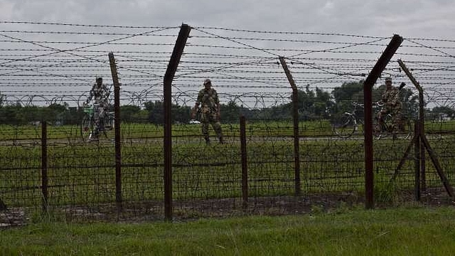 A border fence between India and Bangladesh. (Shazia Rahman via GettyImages)