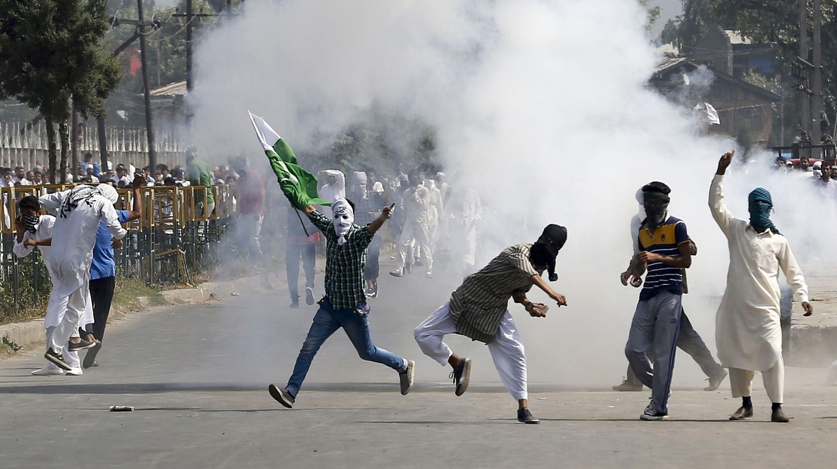 Over 760 People Arrested In J&K Since Abrogation Of Article 370 For Stone Pelting And Causing Law And Order Problems