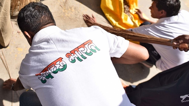 Swachh Bharat volunteers in New Delhi. (Burhaan Kinu/Hindustan Times via Getty Images)