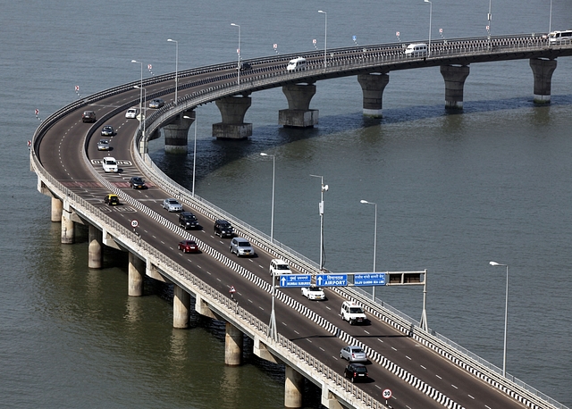 French President Nicolas Sarkozys convoy pass through Bandra-Worli Sea Link. (Kunal Patil/Hindustan Times via Getty Images)