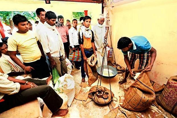 A ration shop in Mumbai, Maharashtra (Ramesh Patania/Mint via Getty Images)