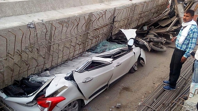 The part of the flyover that collapsed. (pic via Twitter)