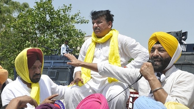 AAP leader Sukhpal Khaira (R) (Gurminder Singh/Hindustan Times via Getty Images)