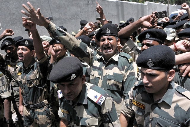 BSF Jawans during the wreath lying ceremony for their slain colleagues.&nbsp; (Nitin Kanotra/Hindustan Times via Getty Images)