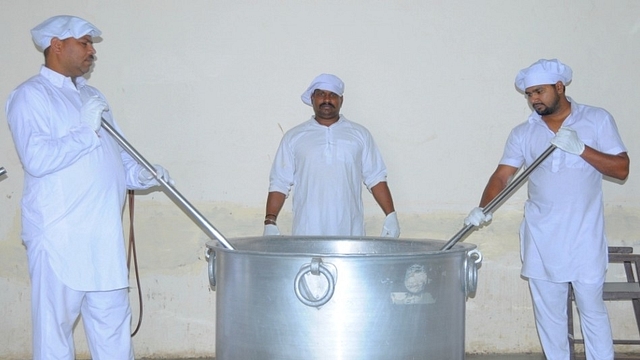 Food being prepared at the jail. (pic via site)