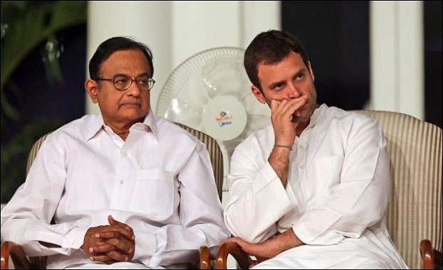 P Chidambaram and Rahul Gandhi. (MANISH SWARUP/AFP/GettyImages)