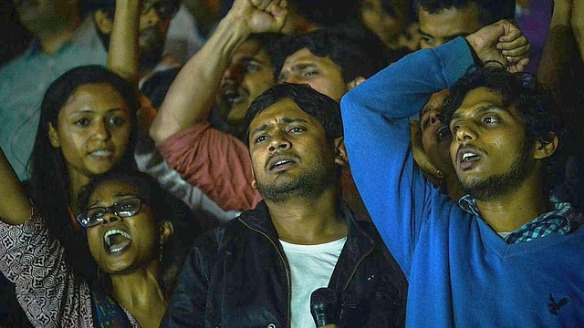 Kanhaiya Kumar in JNU with other students. (CHANDAN KHANNA/AFP/Getty Images)