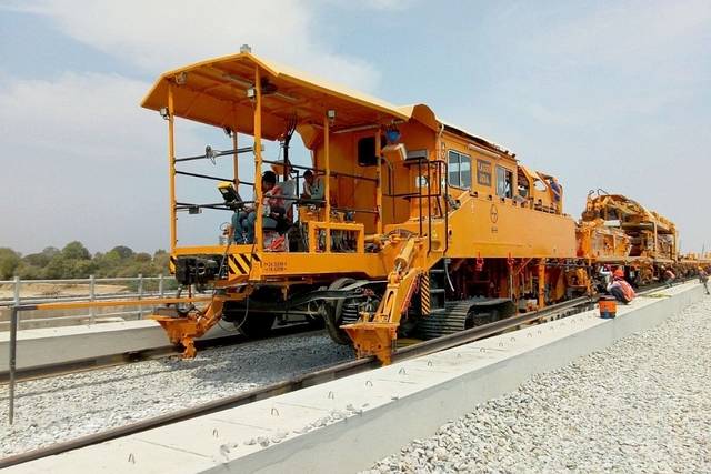 Tracks being laid along the western corridor. (pic via Twitter)