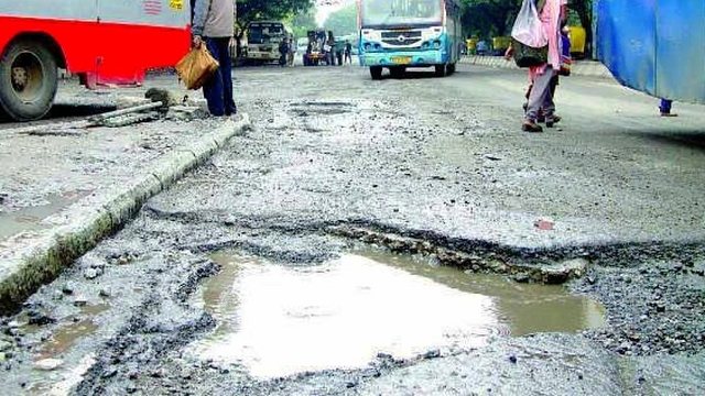 Potholes in Bengaluru. (pic via Twitter)