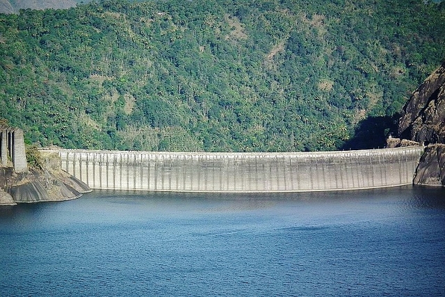 The Idukki dam in Kerala. (Rameshng via Wikimedia Commons)