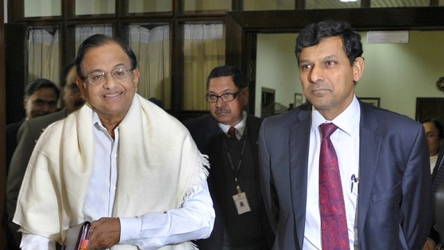 The then finance minister P Chidambaram and RBI governor Raghuram Rajan. (Vipin Kumar/Hindustan Times via Getty Images)