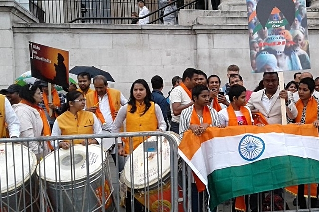 Pro-India demonstrators in London (@naomi2009/Twitter)