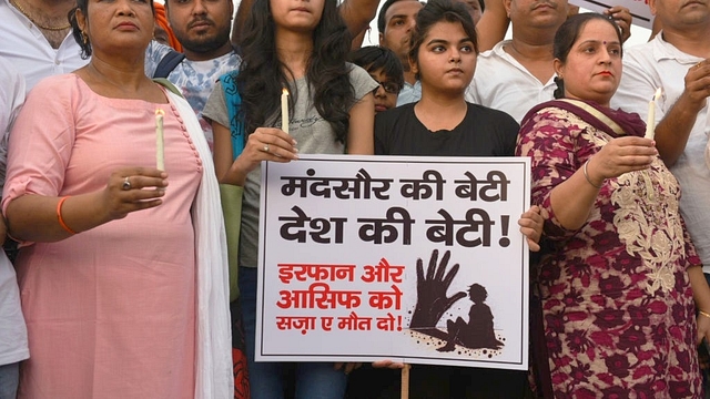 Protests demanding death penalty for the Mandsaur accused. (Sonu Mehta/Hindustan Times via Getty Images)