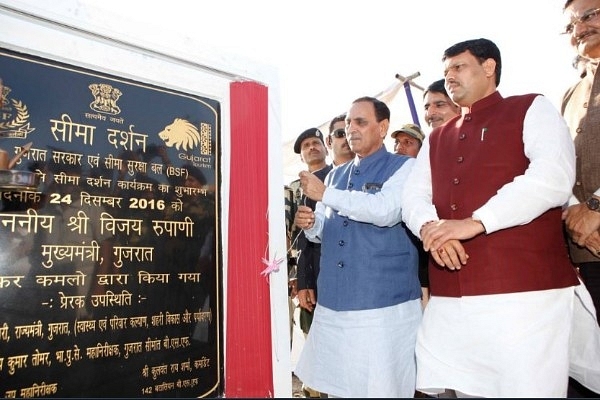 Gujarat CM Vijay Rupani at Nadabet, Indo-Pak Border (@CMOGujarat/Twitter)