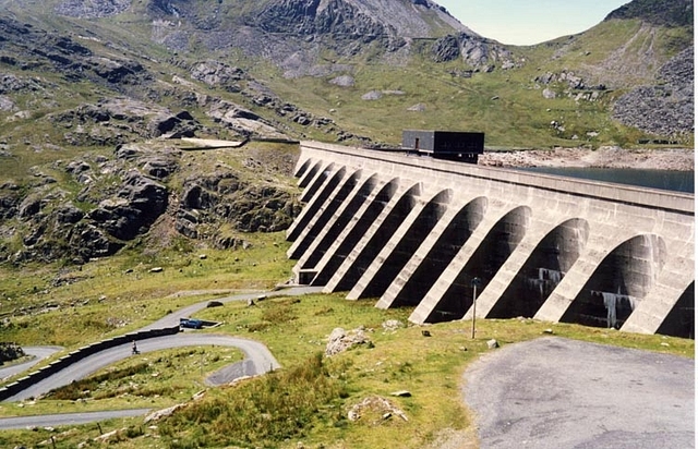 A pumped storage facility in Wales. (<a href="https://en.wikipedia.org/wiki/User:Arpingstone">Arpingstone</a> via Wikimedia Commons)