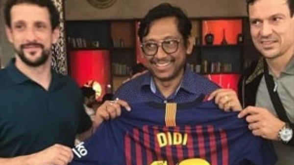 ‘Didi Number 10’: Lionel Messi Gifts Jersey To Mamta Banerjee