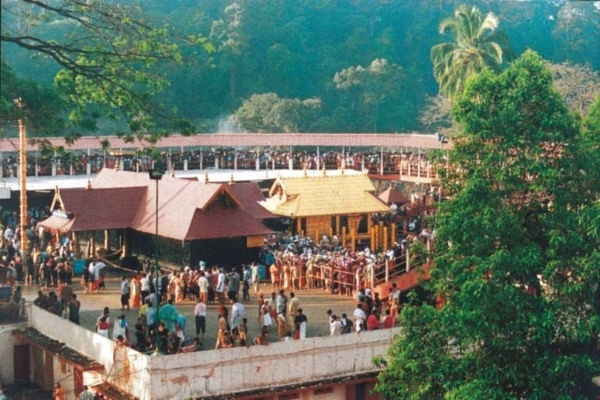 Devotees thronging the temple, Lord Ayyappa of Sabarimala in Kerala, India (Shankar/The India Today Group/Getty Images)