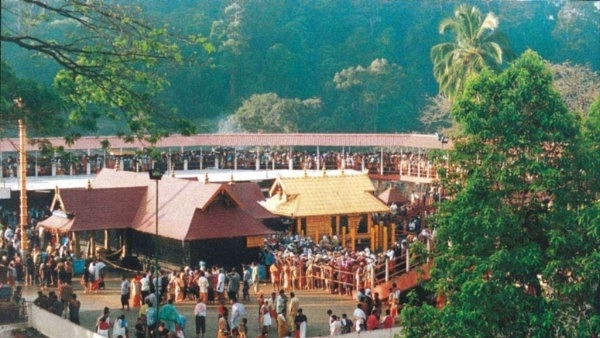 Devotees thronging the temple, Lord Ayyappa of Sabarimala in Kerala, India (Shankar/The India Today Group/Getty Images)