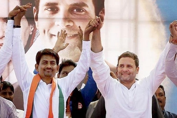 Congress MLA Alpesh Thakor with Rahul Gandhi (Facebook)