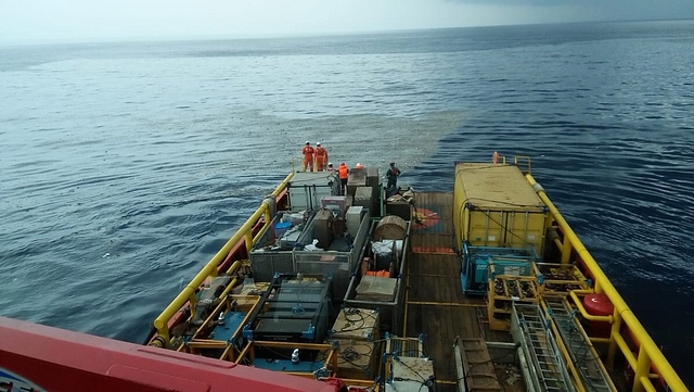 Indonesian search and rescue teams encounter debris from the plane. (pic via Twitter)