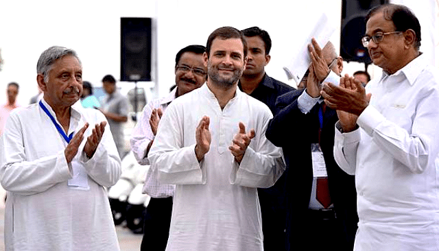 
Congress leader Manishankar Aiyar with Rahul Gandhi and 
P Chidambaram.

