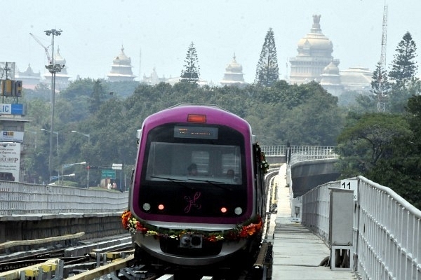 BMRCL Talks The Walk; Plans Wider Footpaths Near 26 Metro Stations