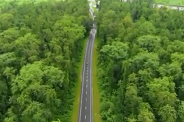 Screen grab of road connecting the two points