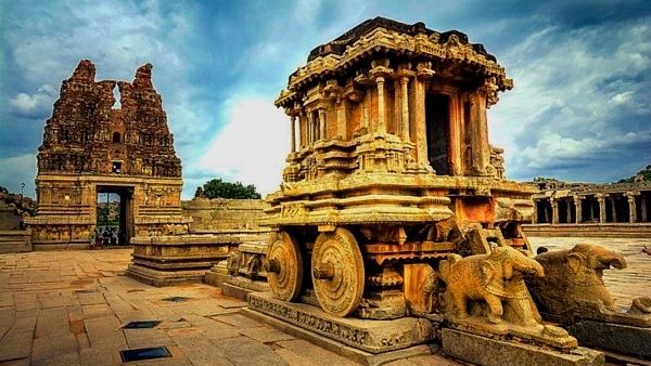 Hampi’s iconic stone chariot (Ram Nagesh Thota/Wiki Commons)